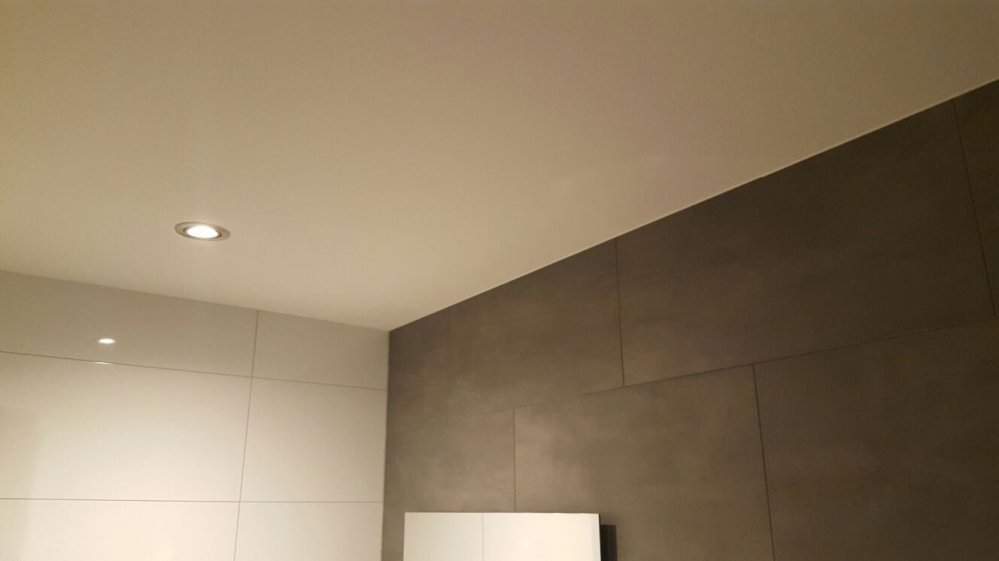 Bent u op zoek een nieuw badkamer plafond?